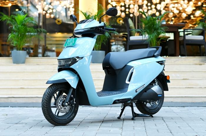 Honda Activa electric front left static in city